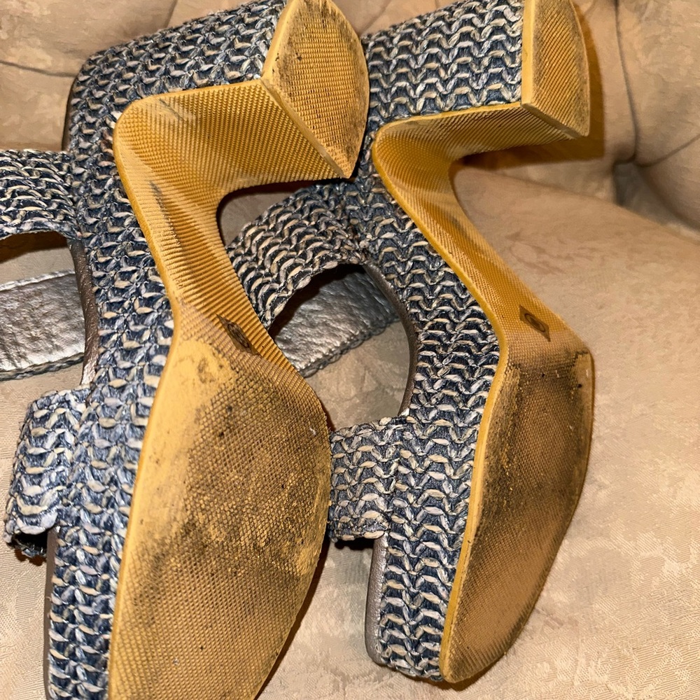 Cute Blue Platform - image 5